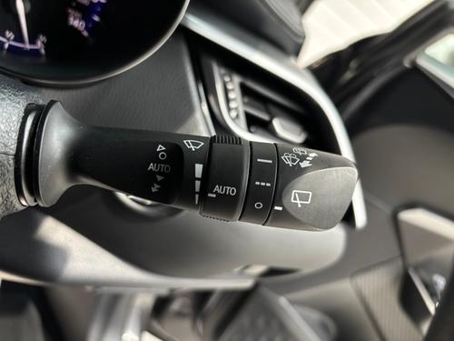 Toyota C-HR Photo 2872edb7-b733-470b-92af-c98170615d08.jpeg