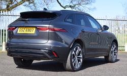 Jaguar F-PACE Photo 3