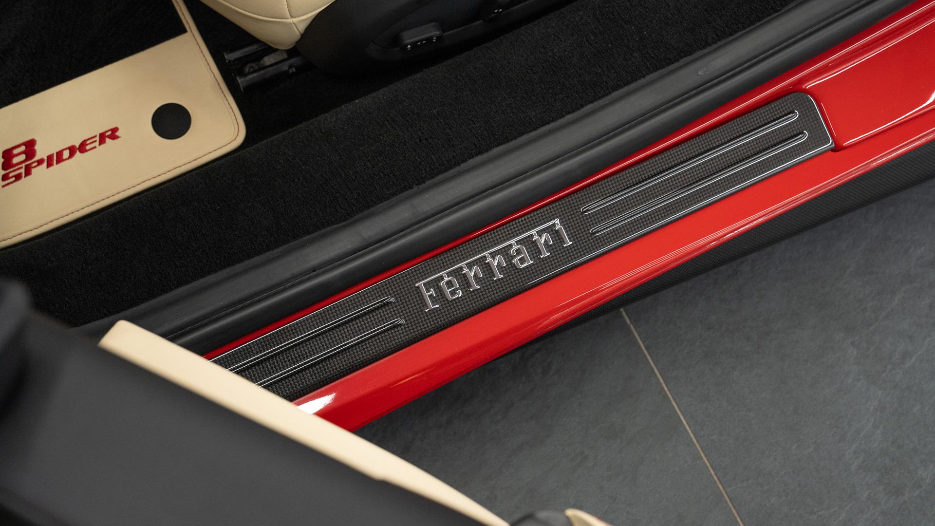 Ferrari 488 Photo 2881dbca-5037-4e95-8472-c9f4cde4d297.jpg