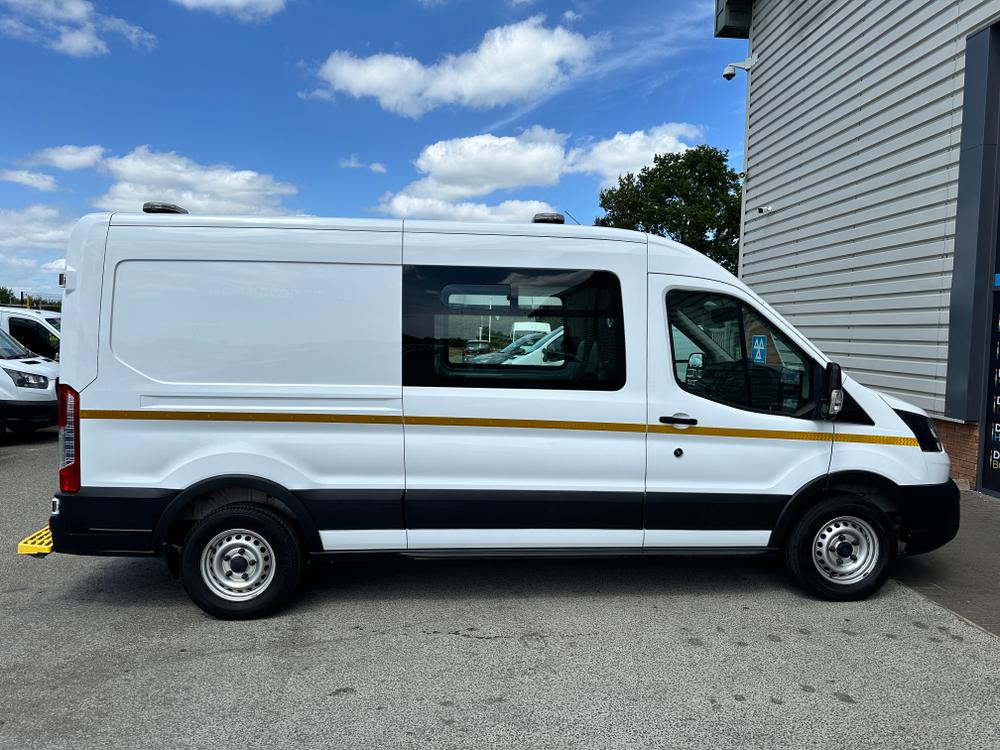 Ford Transit Photo 2892791d-446d-403d-9abd-568ad1c4ba64.jpg