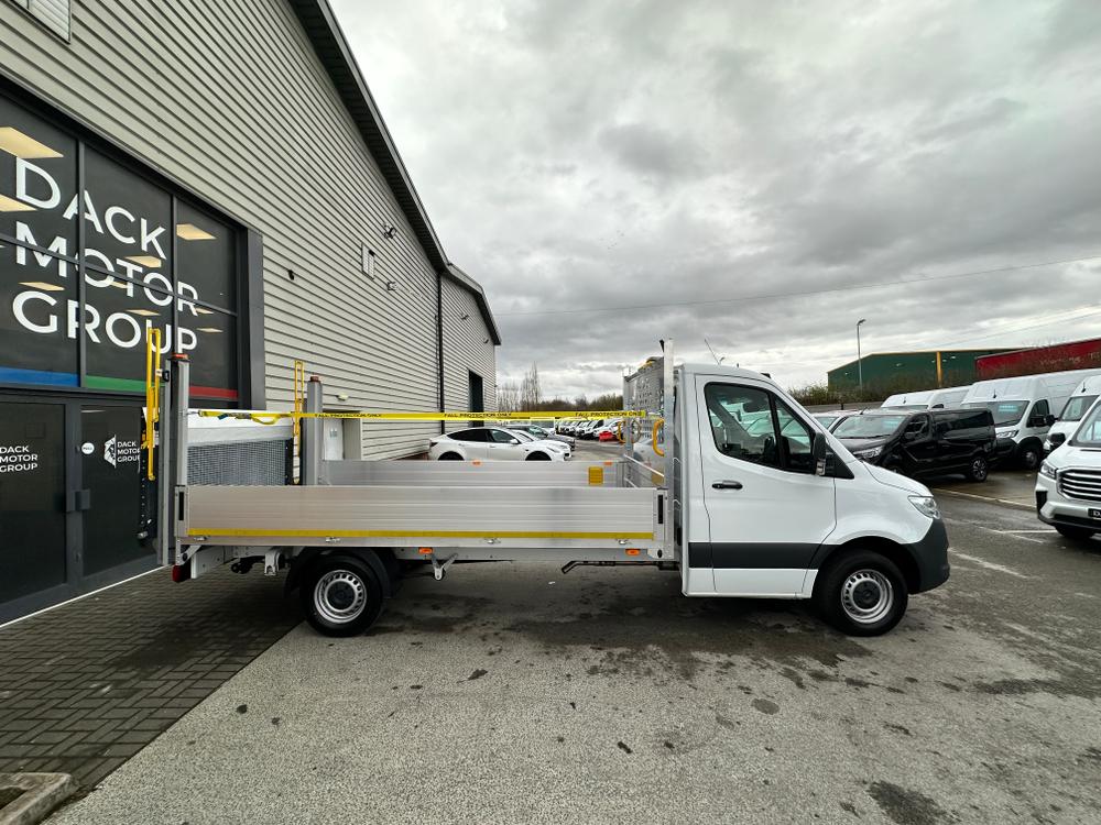 Mercedes-Benz Sprinter Photo 28aeedb9-b6bd-4fb3-8296-804565fedff9.jpg