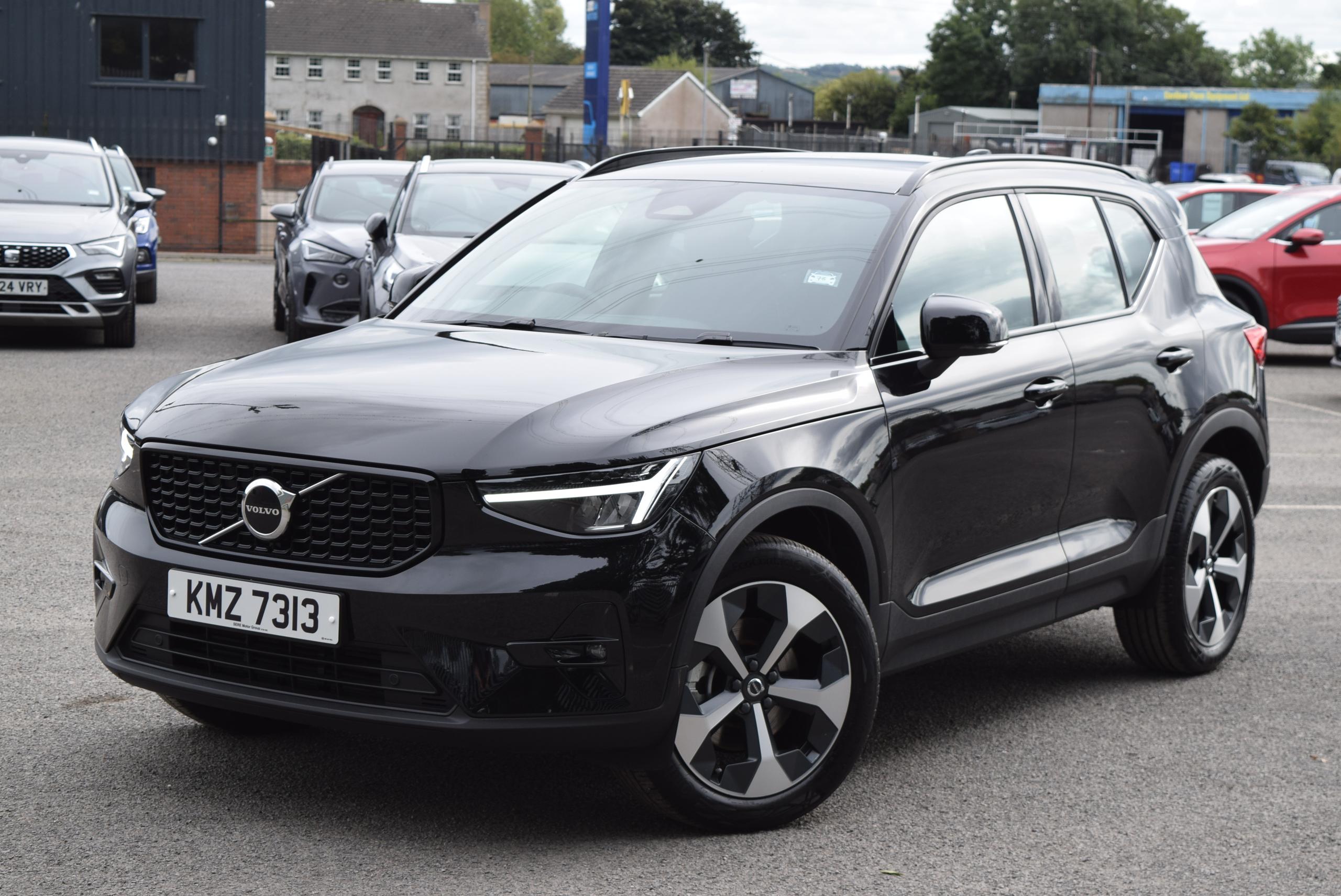 2026 VOLVO XC40 2.0 B4P Plus Dark 5dr Auto - vehicle photo 6 for sale on PureCar