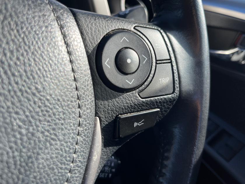 Toyota RAV4 Photo 28ba022b-e256-48c4-b58b-84229ccb4430.jpg