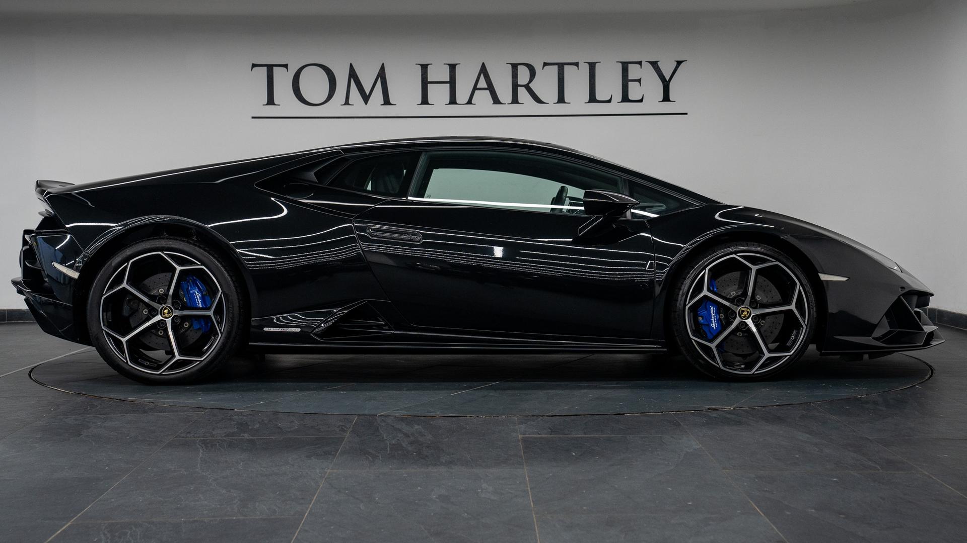 LAMBORGHINI Huracan Photo 28c59d49-1d4f-4b2f-b489-d418a67cdbb2.jpg