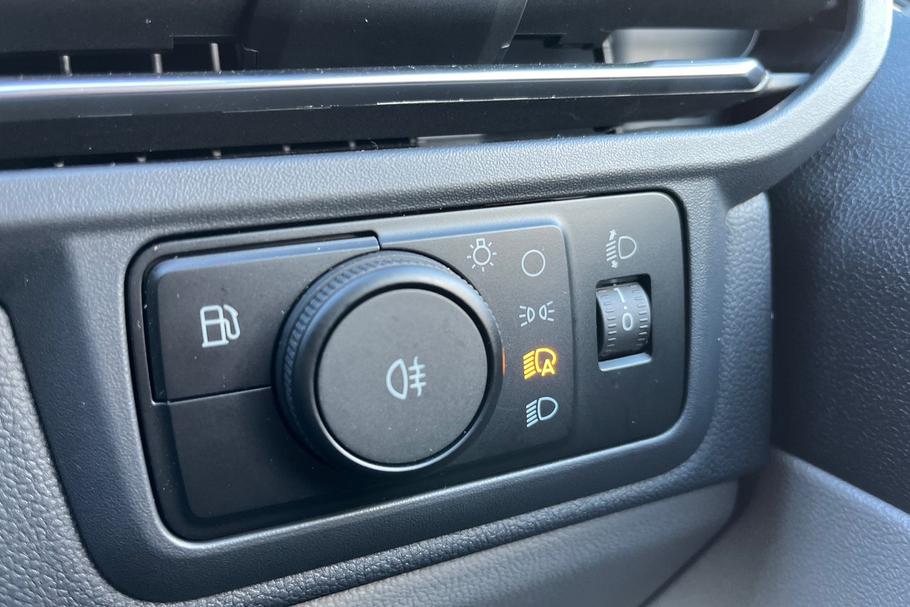 Used Ford TRANSIT CUSTOM PREDATORPHEV01 30