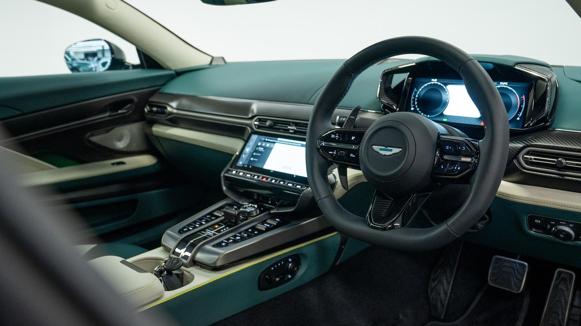 Aston Martin Vanquish Photo 28d4e8bc-0a74-4d7b-b2ac-5c81346be1f5.jpg