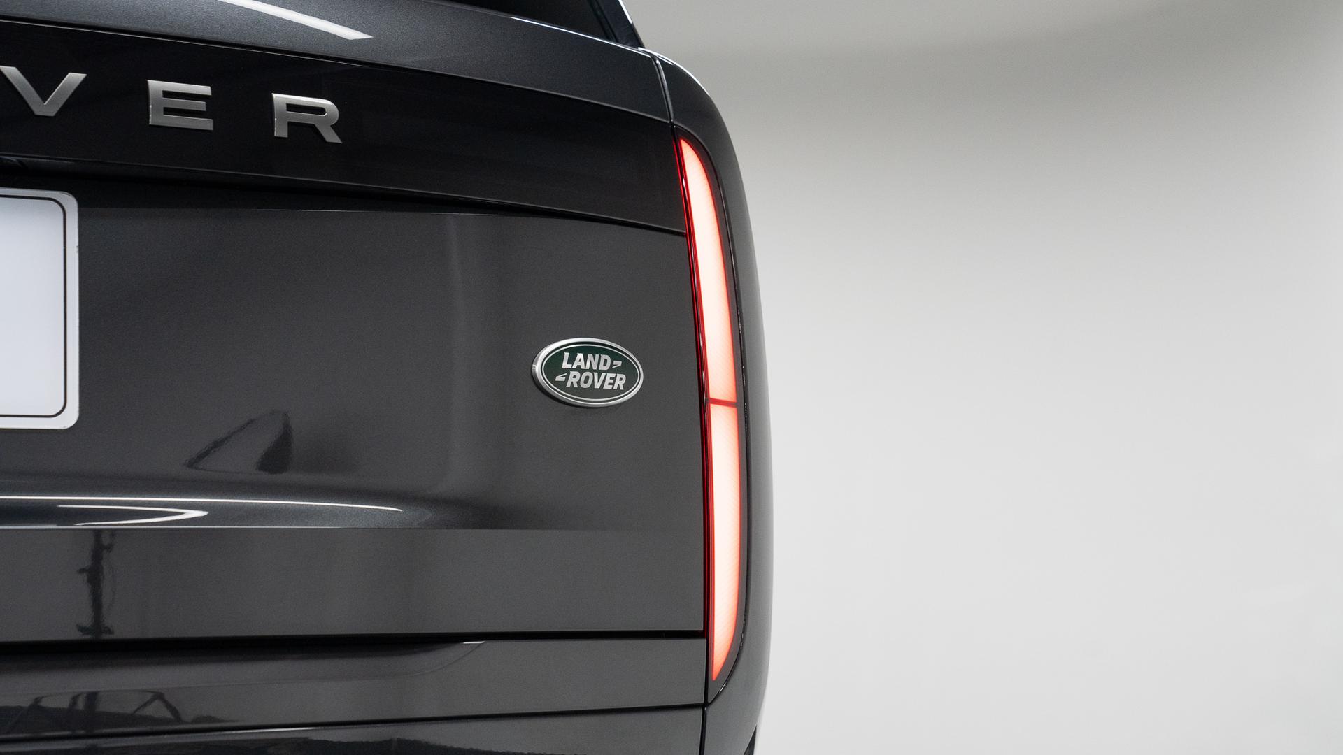 Land Rover RANGE ROVER Photo 28d9ca9f-5e4d-45ae-bff4-8b118bb0e979.jpg