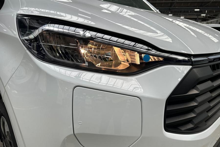 Ford TRANSIT CUSTOM Photo 290a7f5d-de93-4247-b4e5-d698f741706c.jpg