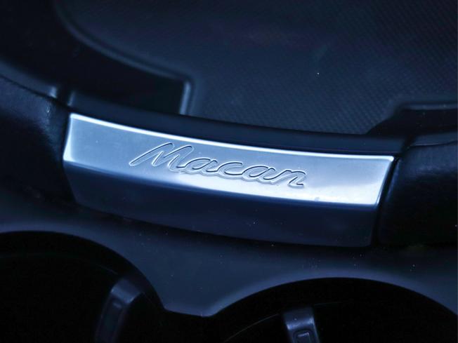 PORSCHE Macan Photo 27