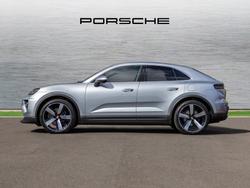 PORSCHE Macan Photo 5