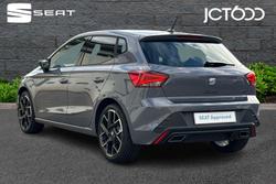 SEAT Ibiza Photo 3