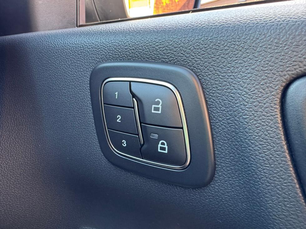 Ford Kuga Photo 293d4fc0-999e-4569-9064-2d7d69c6a404.JPEG