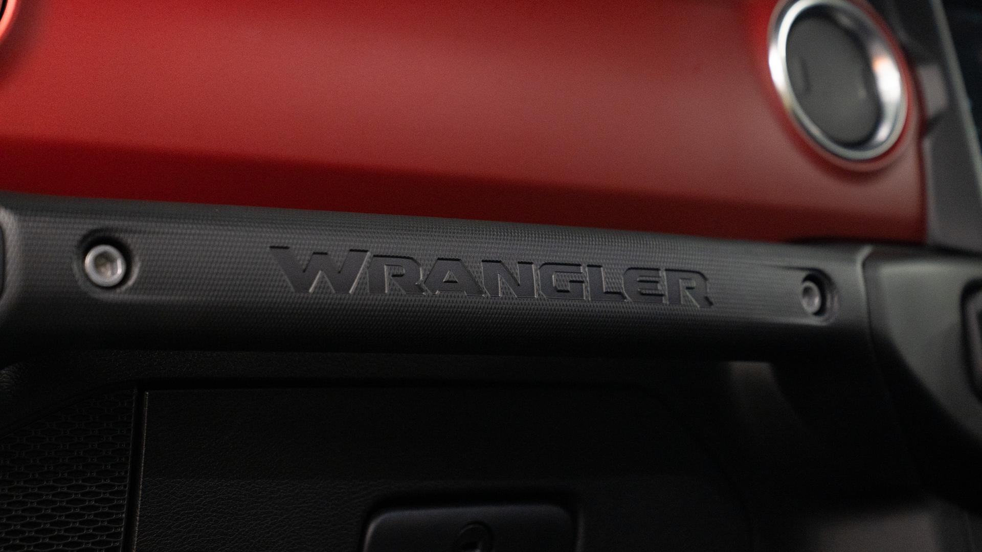 Jeep WRANGLER Photo 29519791-7987-4048-ad0e-75b8c225c2b6.jpg