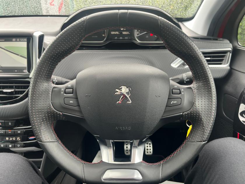 Peugeot 2008 Photo 2951d50b-00f0-4af9-8044-0fd0cde12ae0.jpg