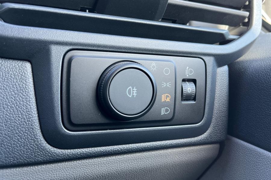 Ford TRANSIT CUSTOM Photo 296a1211-8aed-4645-afe4-bf547f2e4a24.jpg