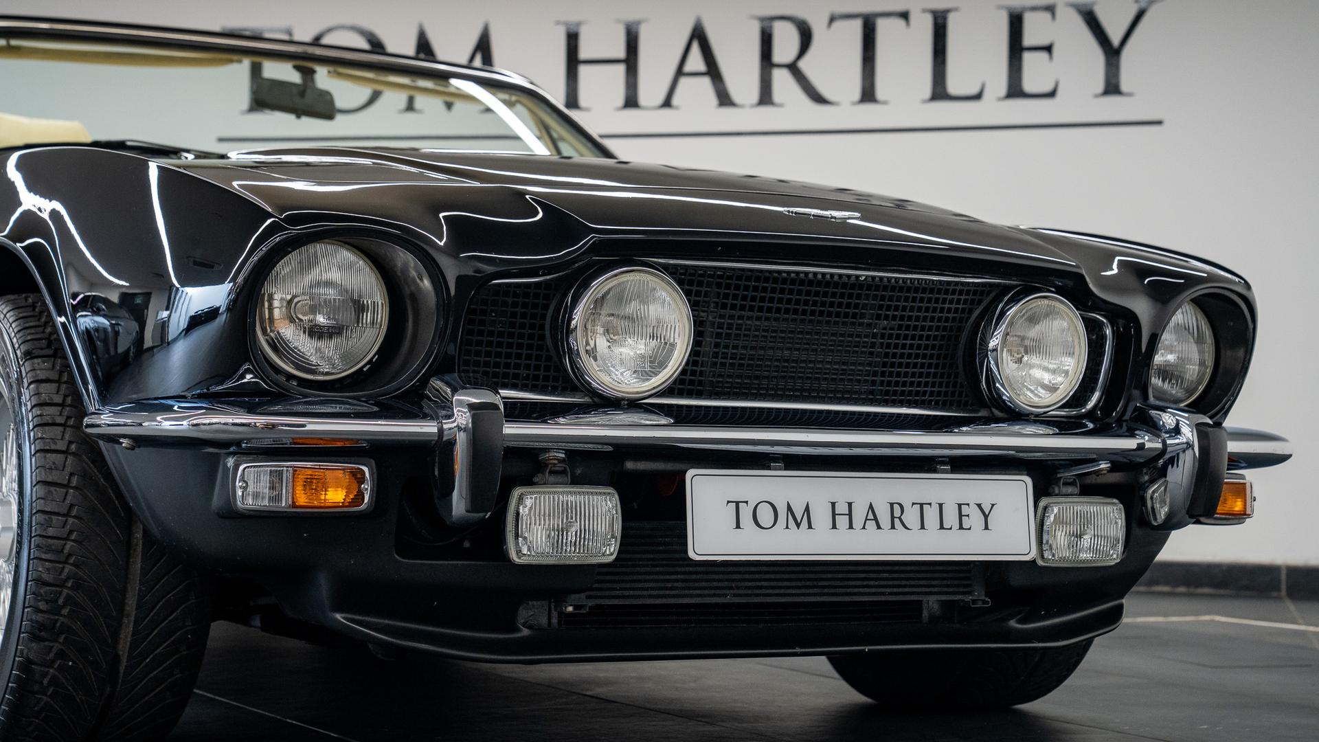 Aston Martin V8 Photo 296ee6e7-e5f0-4061-b1ab-9ed489e3408b.jpg
