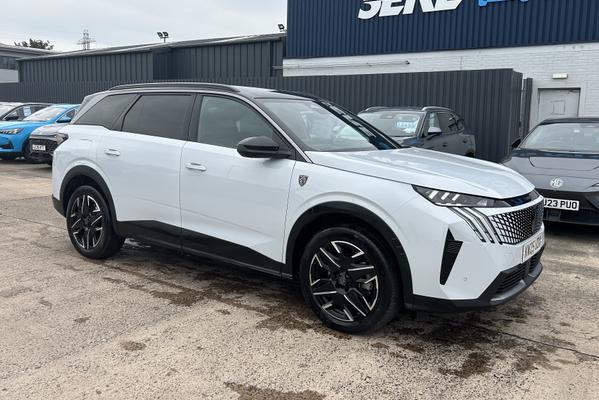 Used 2025 Peugeot 5008 1.2 Hybrid 136 GT 5dr e-DSC6 White at SERE Motors