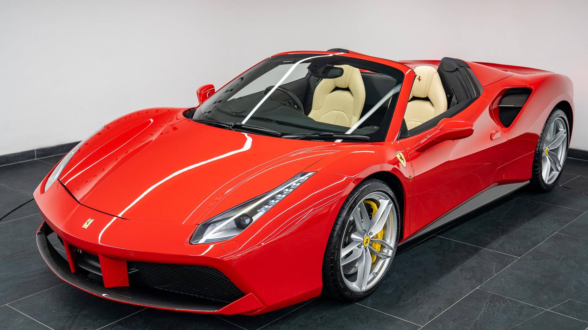 Ferrari 488 Photo 2985b6a2-18e3-4a4f-bc3d-fce5af7b4c77.jpg