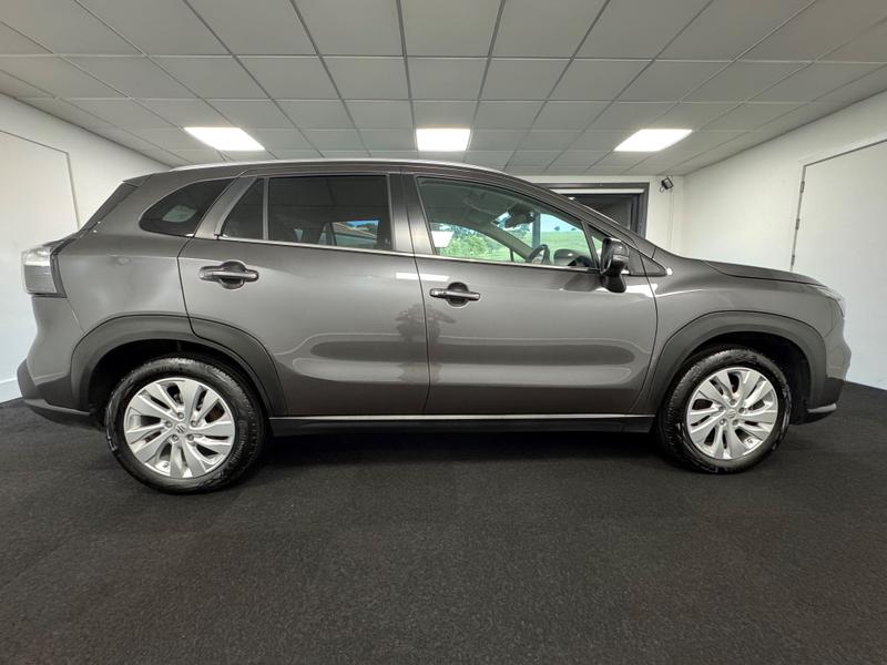 Suzuki S-Cross Photo 29a05a2e-eff5-4ebe-9d55-3d4235c9eb3a.jpg