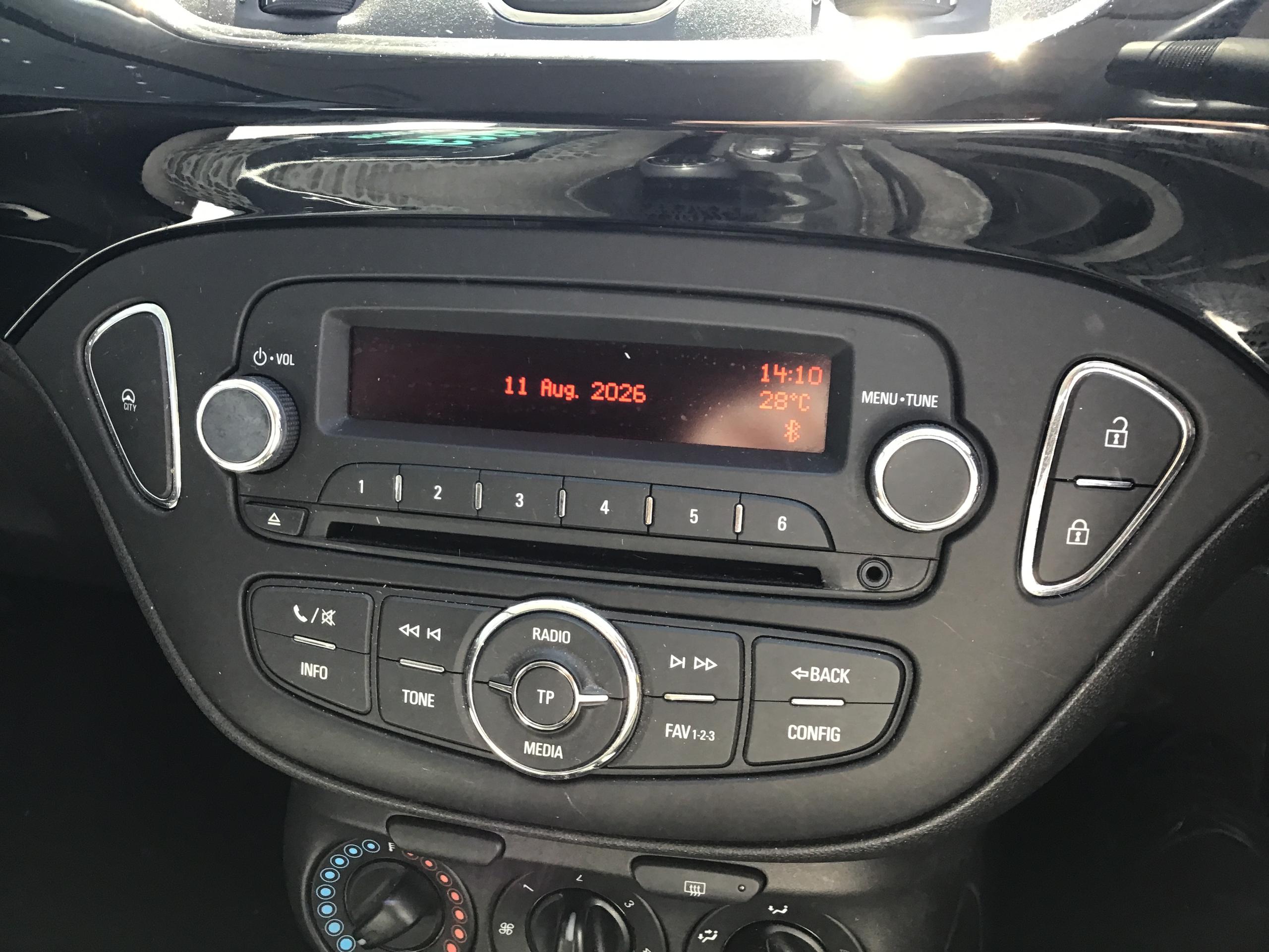 Vauxhall Corsa Photo 12