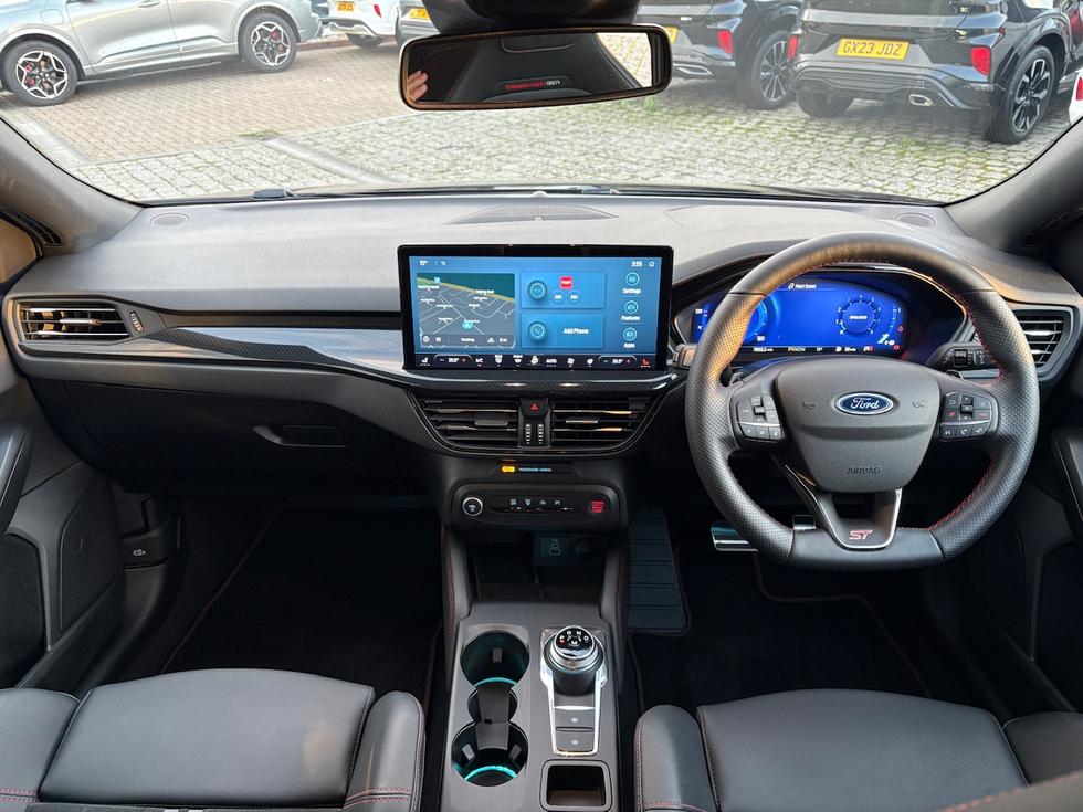 Ford Focus Photo 29bd7ab7-a6a5-47be-8f28-595ec6da3f68.jpeg