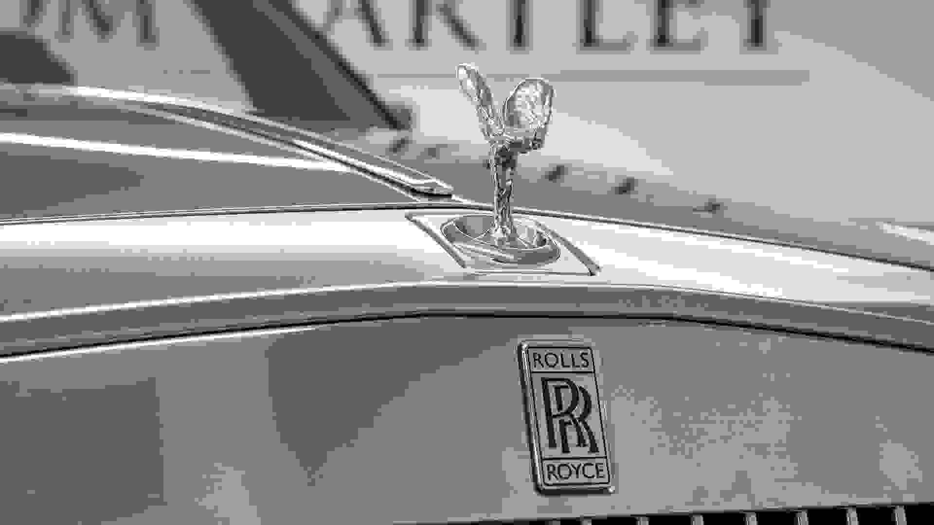 Rolls Royce Phantom Photo 29c9d231-9144-4779-acce-0969db128181.jpg