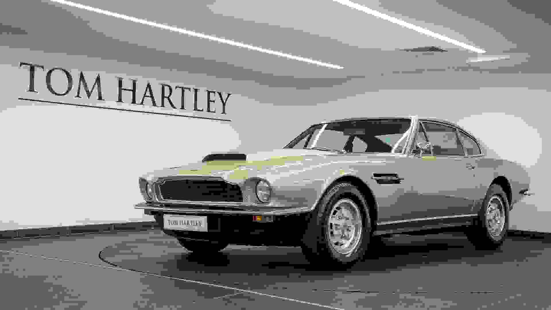 Aston Martin V8 Photo 29cebefd-18b9-4a2d-acc6-edafa424ecaf.jpg