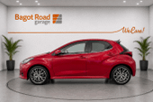 Toyota Yaris Photo 1