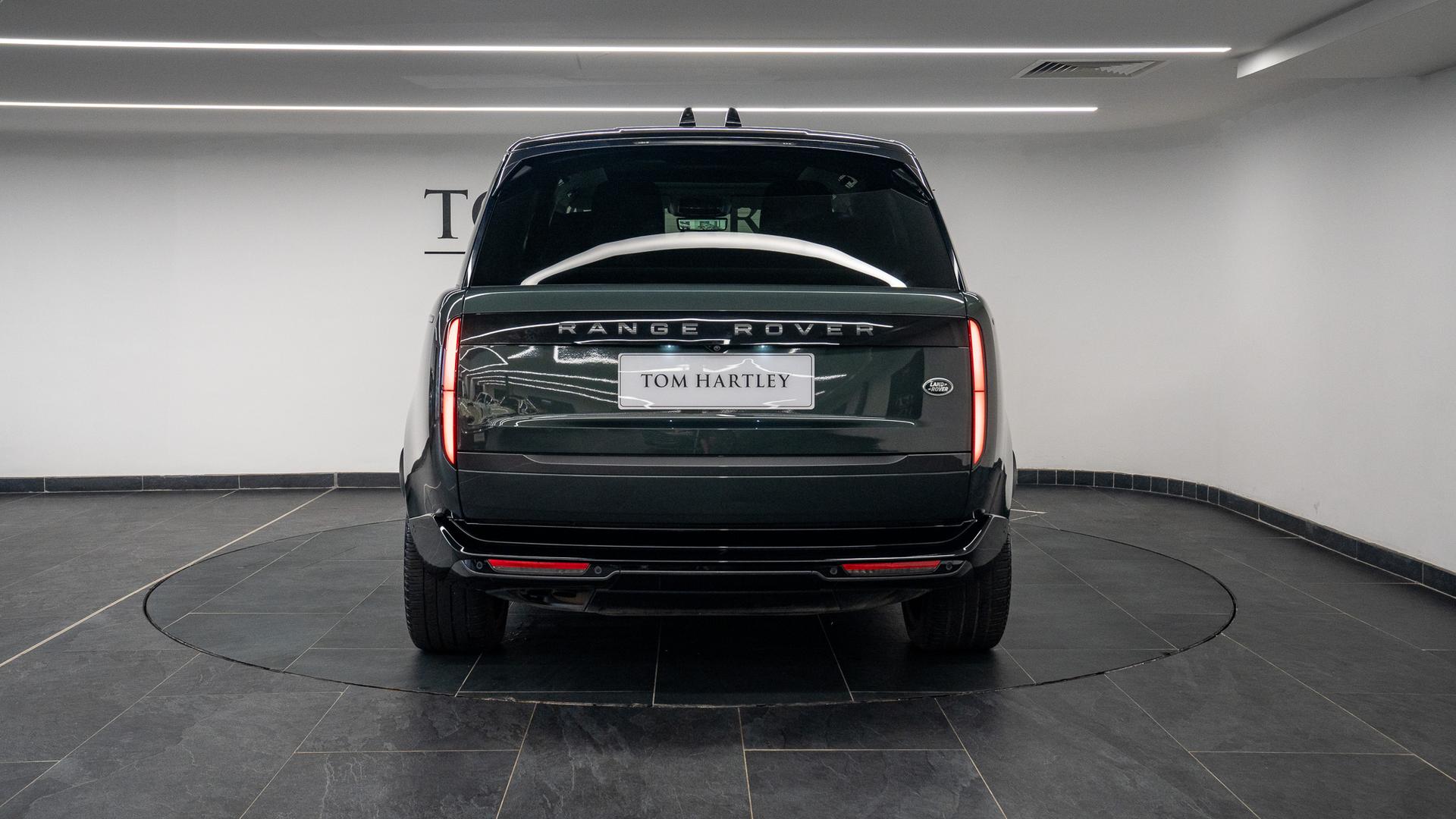 Land Rover RANGE ROVER Photo 2a019f3f-edc3-46e1-b50c-d94513245dde.jpg