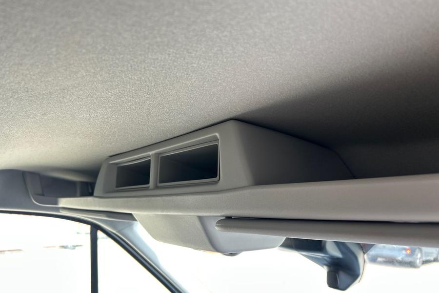 Ford E-TRANSIT Photo 2a1c0865-95fd-4fb1-b7eb-b38c3950d2de.jpg