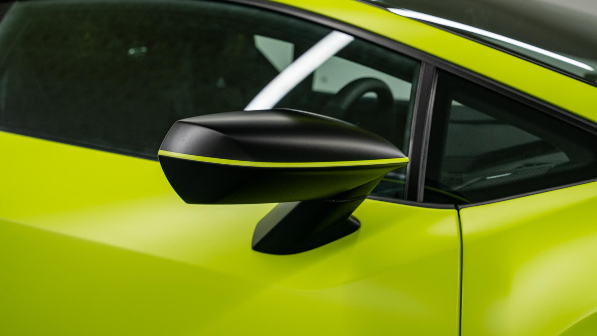 LAMBORGHINI Huracan Photo 2a24ac97-ca50-449c-b451-d0a89e95dcc2.jpg