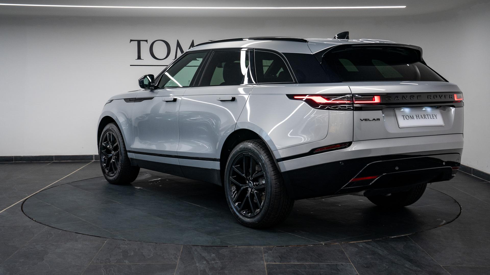 Land Rover Range Rover Velar Photo 2a2cea6c-caa0-4406-be7a-65525d13fa4c.jpg