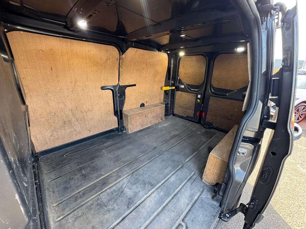 Ford Transit Custom Photo 2a3f23d6-1380-491a-be76-4f1238ac39c4.JPEG
