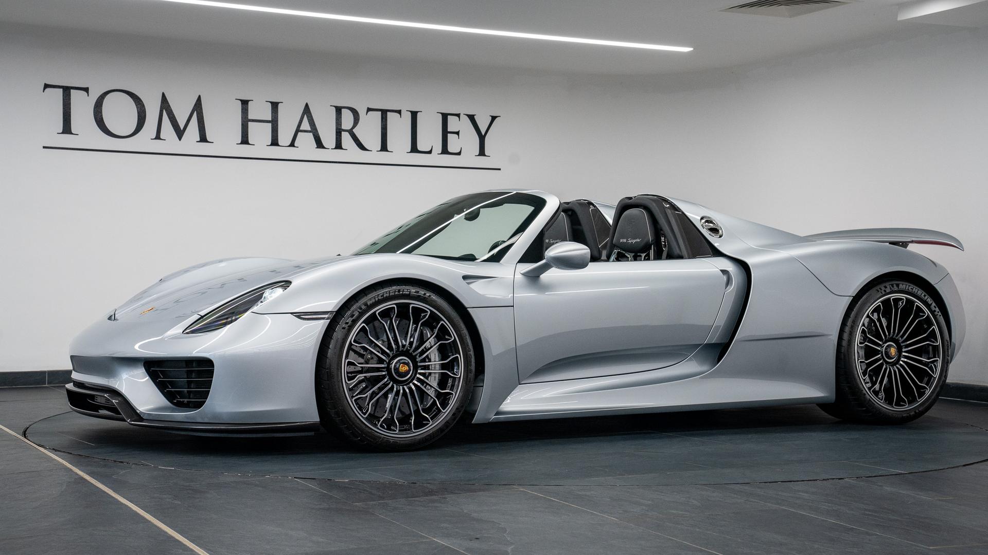 Porsche 918 Photo 2a74fd52-b1b5-4947-804b-354c9d190826.jpg