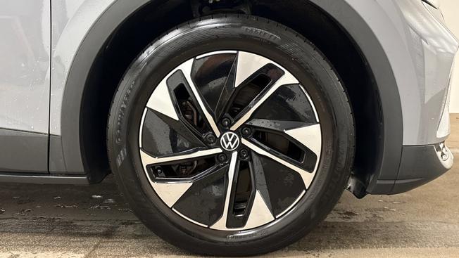 VOLKSWAGEN ID.4 Photo 5