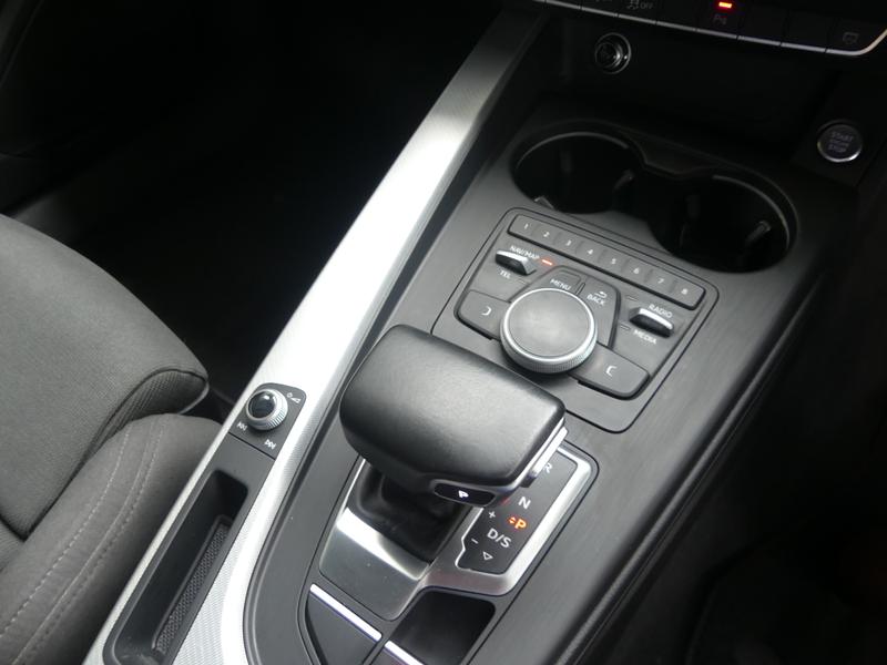 Audi A4 Photo 2a7a411b-2d12-4c44-91f5-268d2bc448f7.jpg