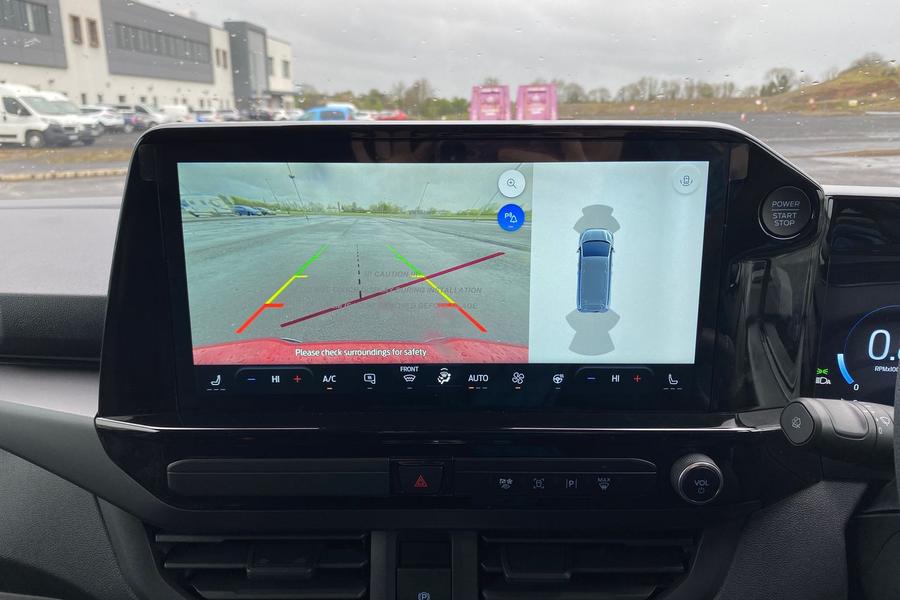 Ford TRANSIT CUSTOM Photo 2a8046f7-b5d3-45ba-b332-64b3a20a74ac.jpg