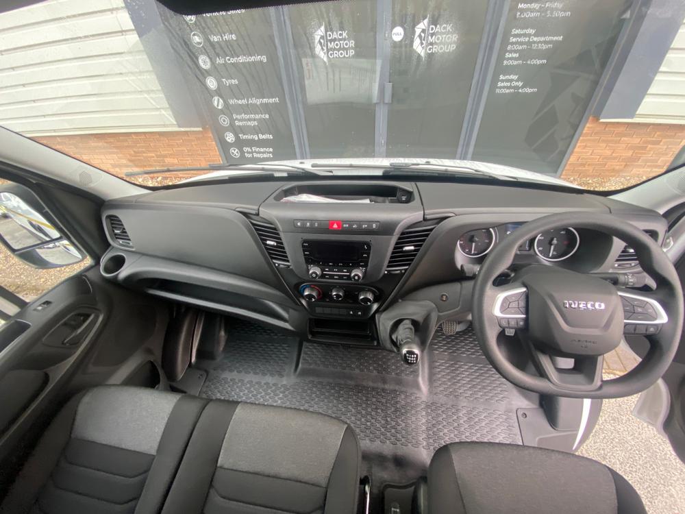 Iveco Daily 35S14 Photo 2a84453a-a33d-4b20-8aac-ef3bd19cc950.jpg