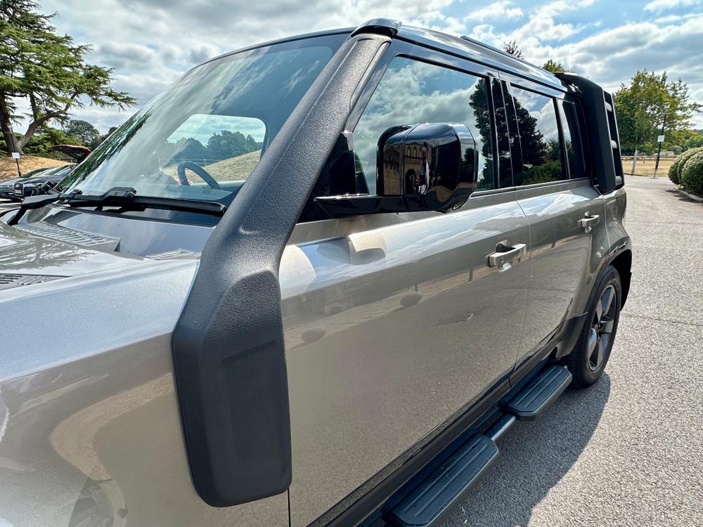 Used Land Rover Defender 110 GX73USE 17