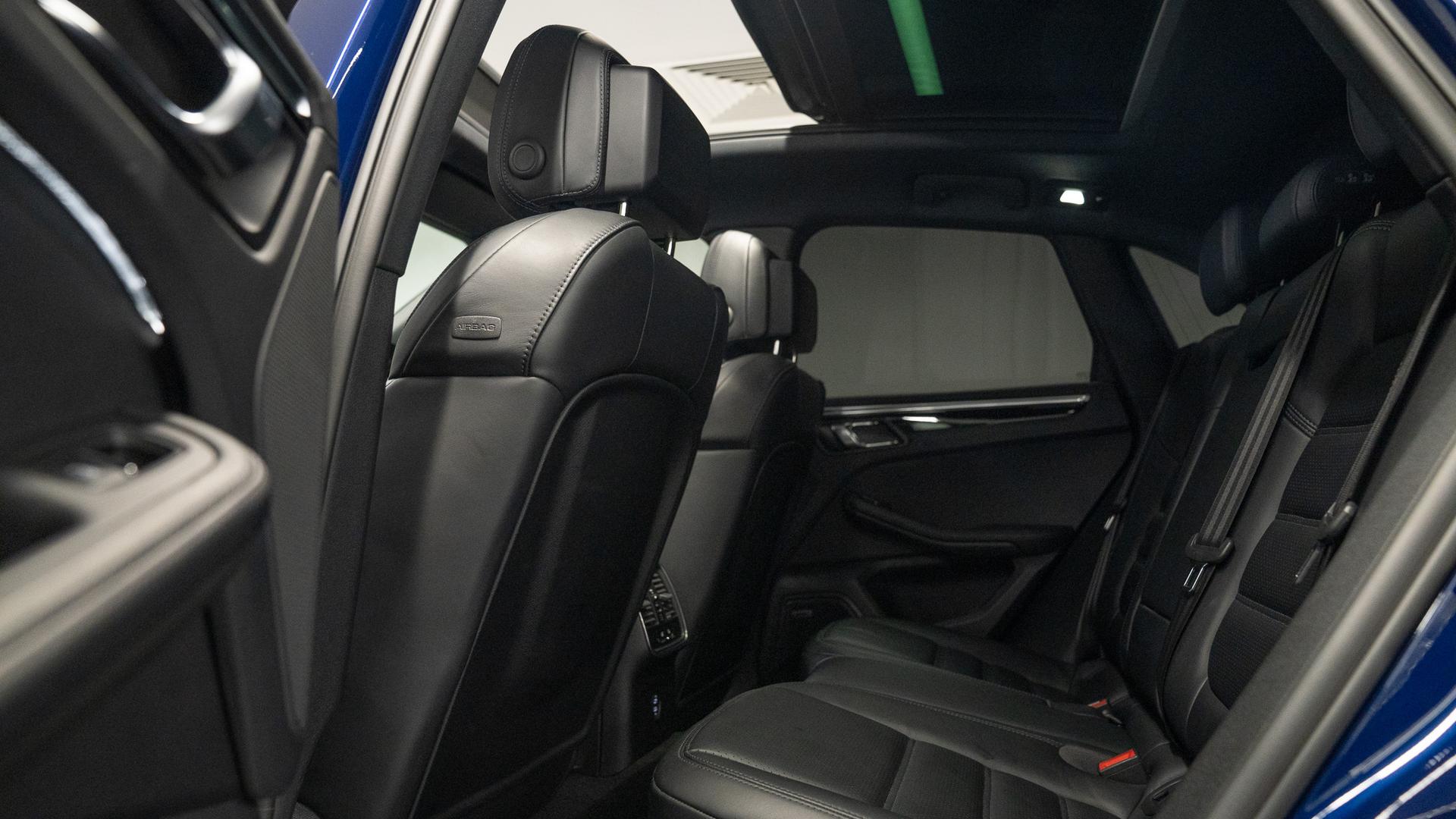 Porsche Macan Photo 2a8cc01d-2bde-44b2-b6eb-776deaadf0e6.jpg