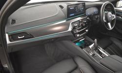 BMW 5 SERIES Photo 6