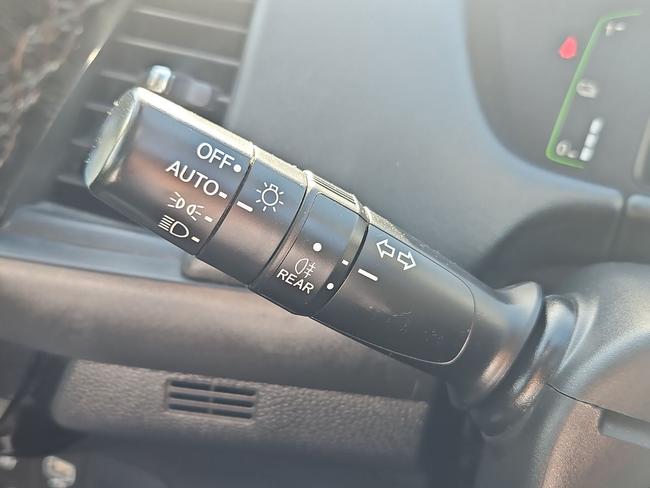 Honda Jazz Photo 2a948044-1777-47df-bd0d-d0995e884240.jpg