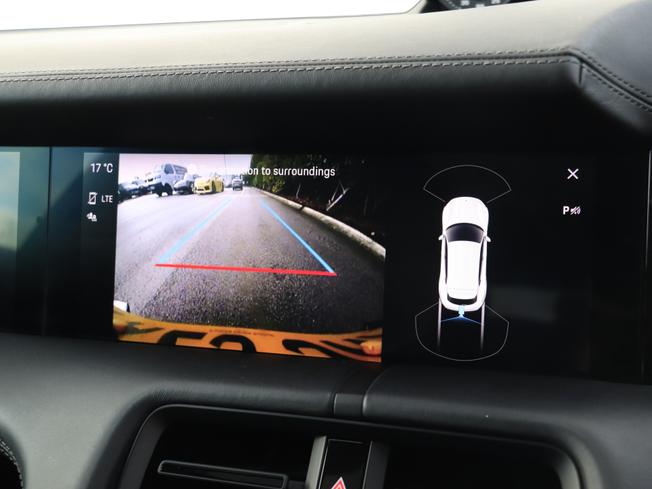 PORSCHE Taycan Photo 32