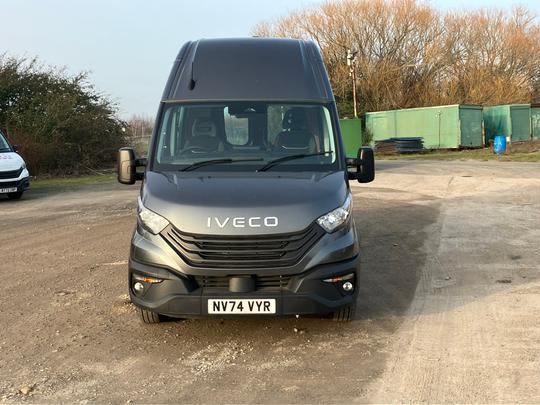 Iveco Daily 35S16V Photo