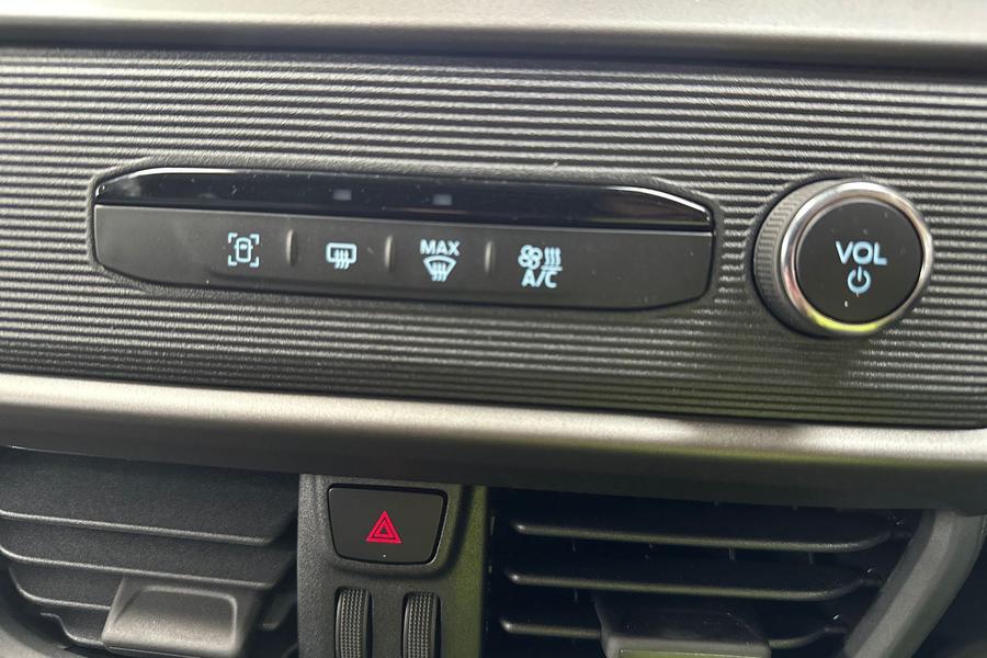 Ford TRANSIT COURIER Photo 2ac519f8-3a19-454c-9082-921707888703.jpg