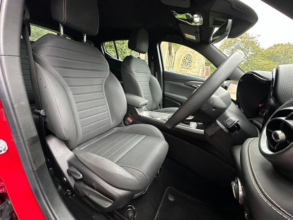 Used Alfa Romeo Tonale FJ73JMV 38