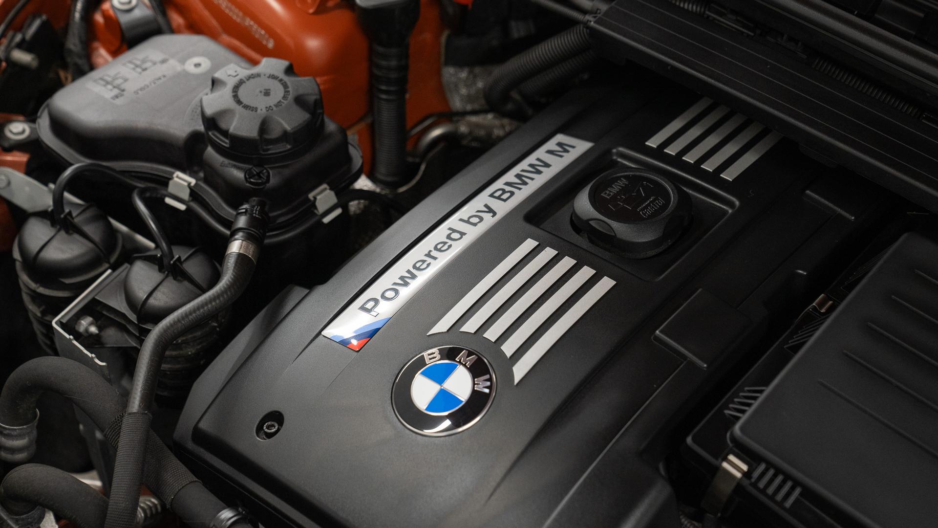 BMW 1M Photo 2acb3d74-f65f-4596-b11c-3bd15380fee7.jpg