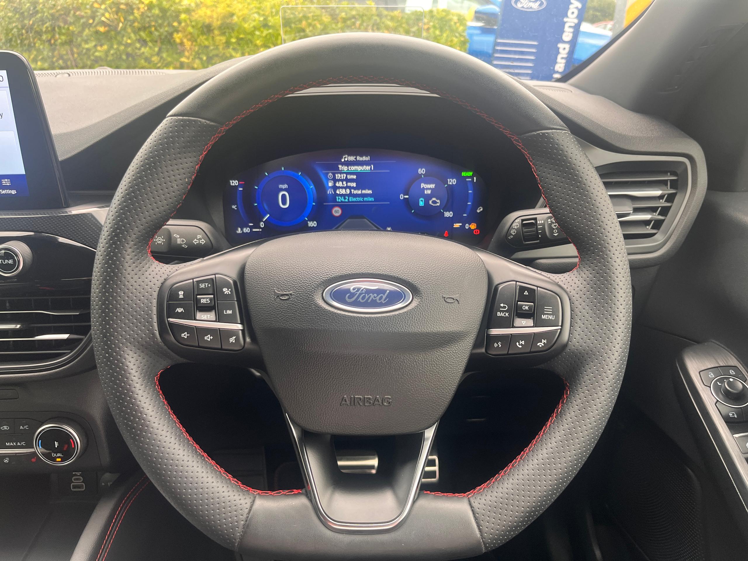 Used Ford Kuga AO73OJX 23