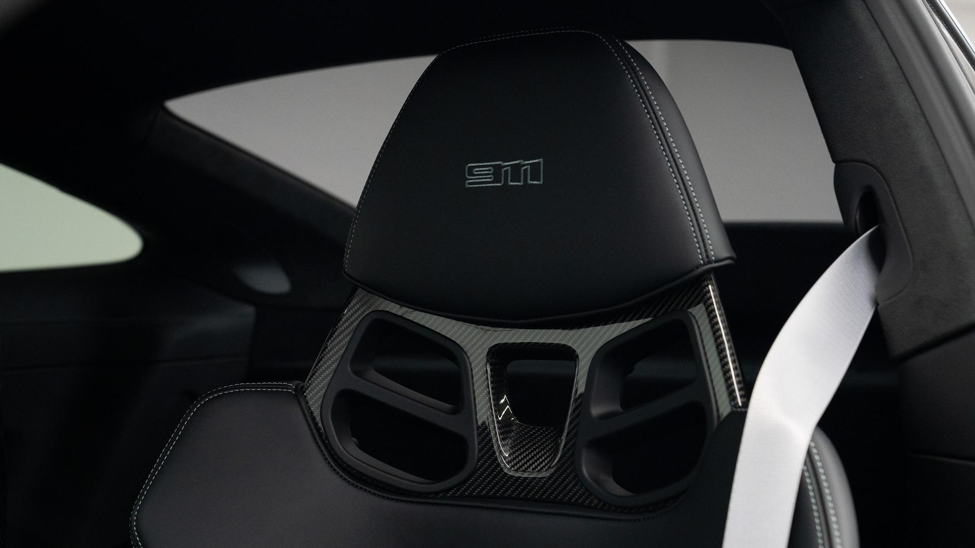 Porsche 911 Photo 2ad6d89a-ff1e-494b-b185-fe63b54b4da3.jpg