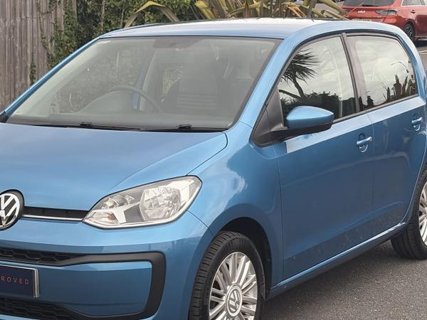 Volkswagen up! Photo 17